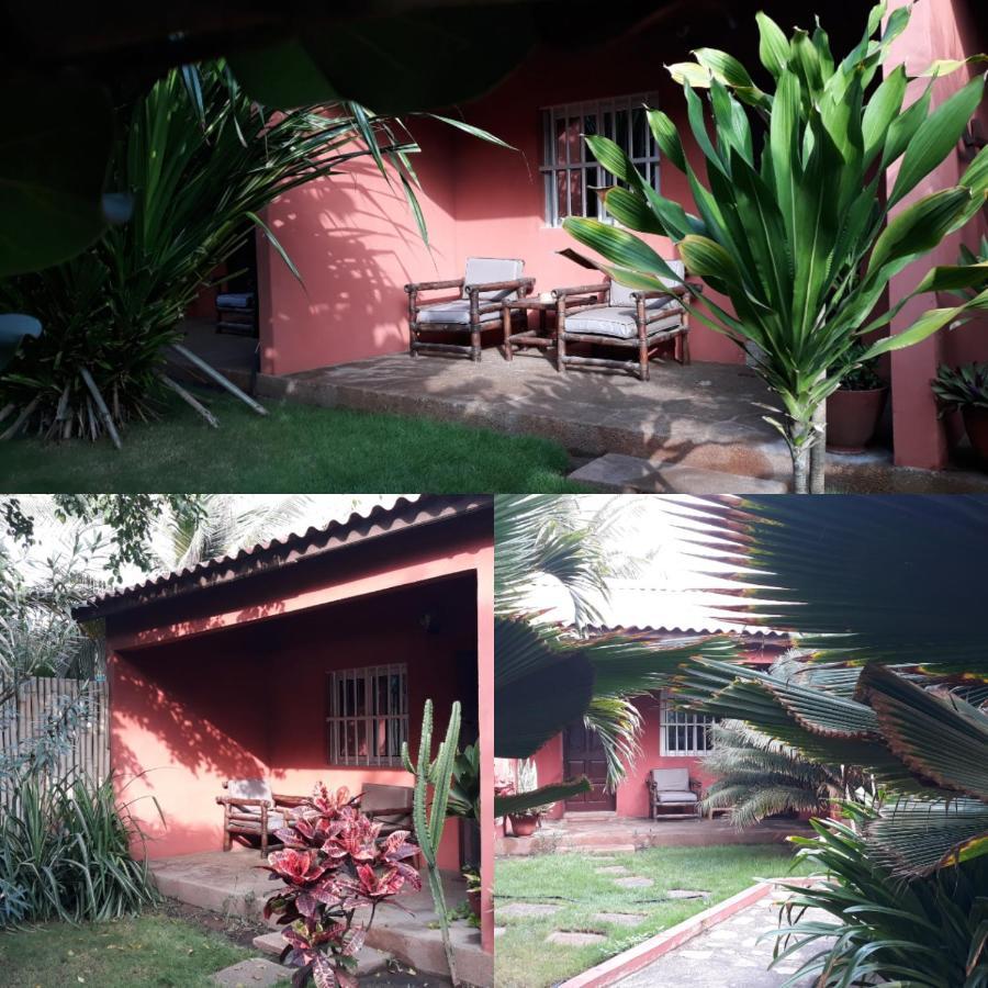 Hotel Robinson Plage Lomé Exterior foto